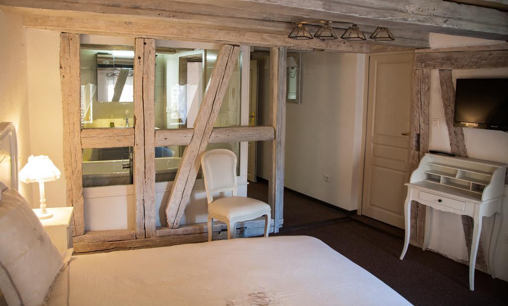 Chambre Le Hupsa Pfannala Saint-Hippolyte  Room photo